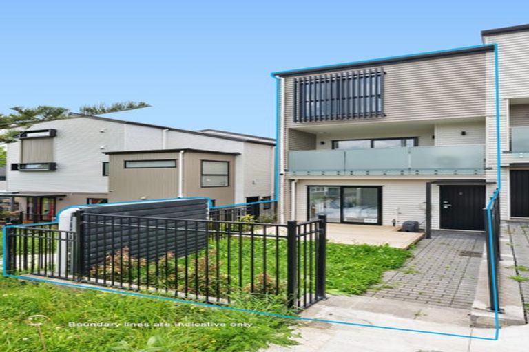 Photo of property in 5/237 Swanson Road, Henderson, Auckland, 0610