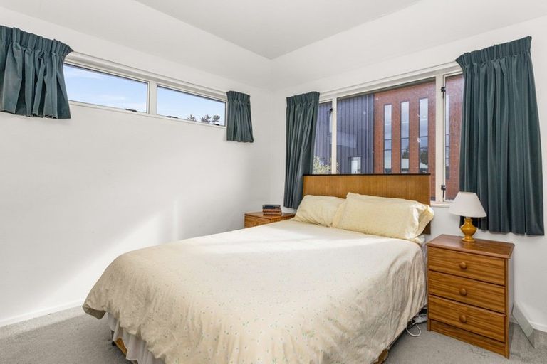 Photo of property in 2/21 Joll Road, Havelock North, 4130