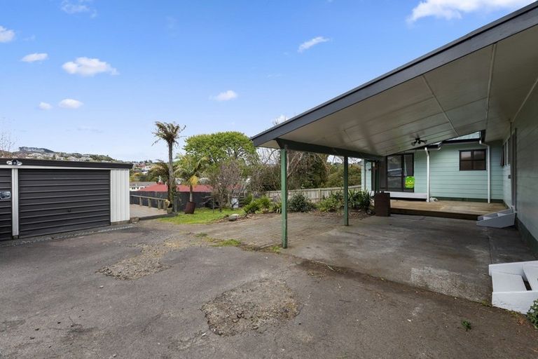 Photo of property in 11 Corinna Street, Welcome Bay, Tauranga, 3112