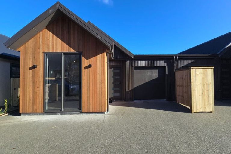 Photo of property in 14 Shoveler Road, Jacks Point, 9371
