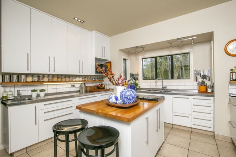 Photo of property in 104 Oxford Street, Martinborough, 5711