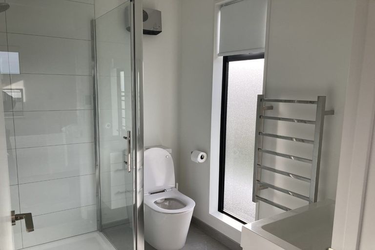 Photo of property in 52a Picton Avenue, Riccarton, Christchurch, 8011