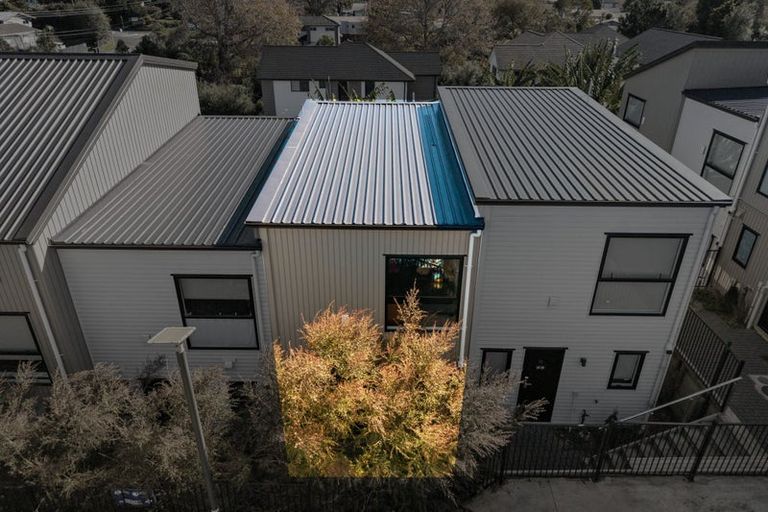 Photo of property in 9/237 Swanson Road, Henderson, Auckland, 0610