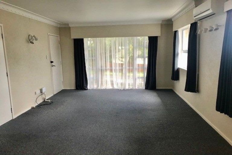 Photo of property in 1/1 Wycherley Drive, Bucklands Beach, Auckland, 2014