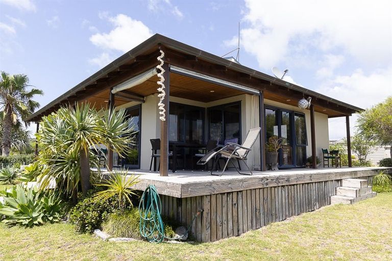 Photo of property in 10 Ngatiwai Place, Whangaruru, Hikurangi, 0184