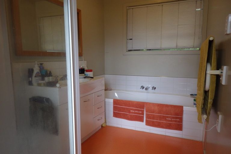 Photo of property in 26 Shandon Road, Vauxhall, Dunedin, 9013