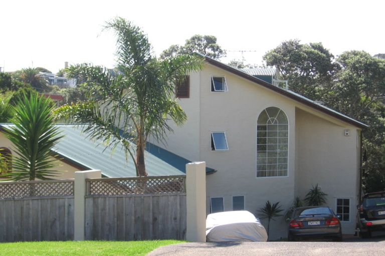 Photo of property in 7 Sandown Road, Rothesay Bay, Auckland, 0630
