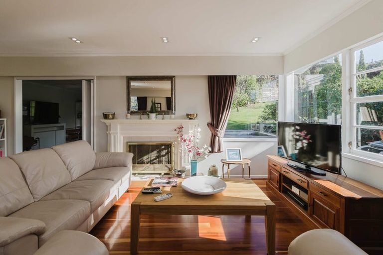 Photo of property in 28 Caesars Place, Churton Park, Wellington, 6037