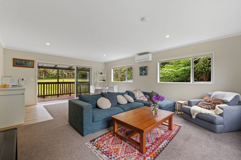 Photo of property in 18 Steam Hauler Track, Waitakere, Henderson, 0782