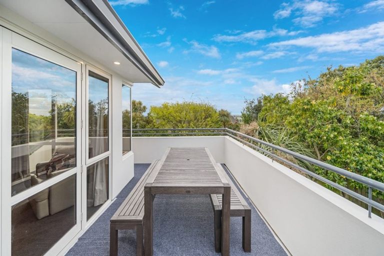 Photo of property in 6 Somerton Rise, Westmorland, Christchurch, 8025