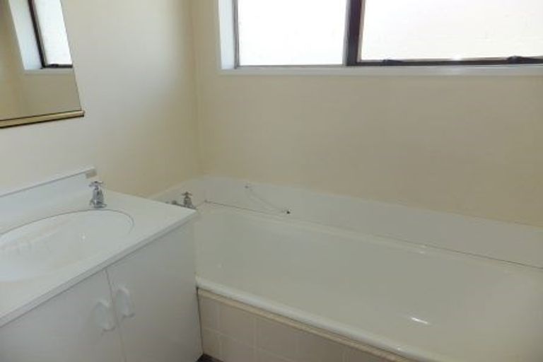 Photo of property in 20b Field Terrace, Upper Riccarton, Christchurch, 8041