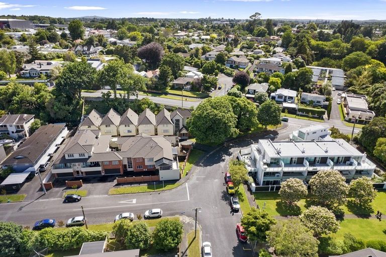 Photo of property in 2h Riro Street, Hamilton East, Hamilton, 3216