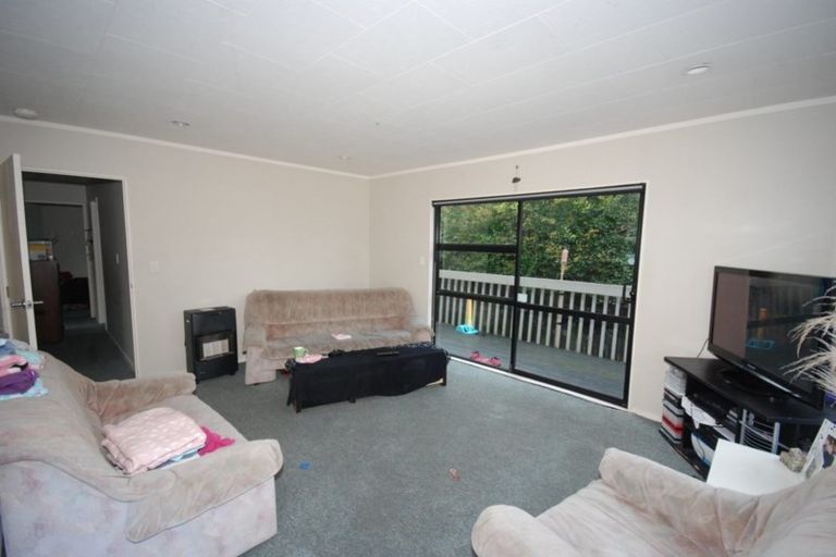 Photo of property in 3/219 Don Buck Road, Massey, Auckland, 0614