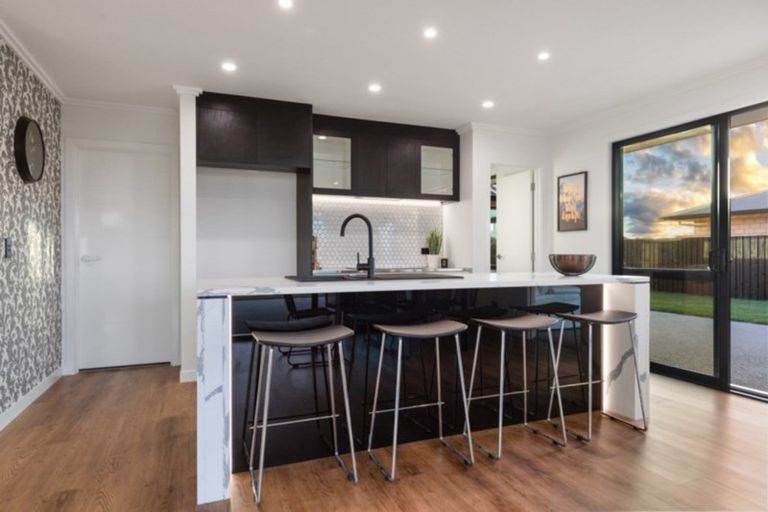 Photo of property in 10 Costello Drive, Ngatea, 3503