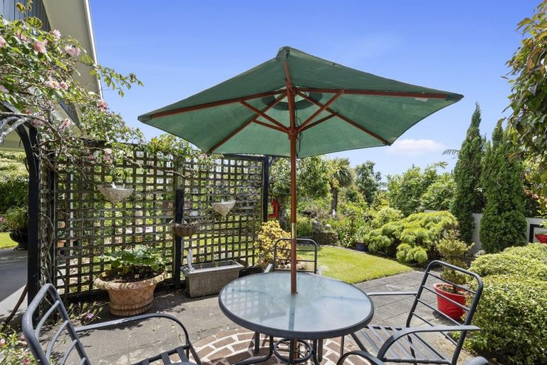 Photo of property in 29 Nevada Drive, Merrilands, New Plymouth, 4312