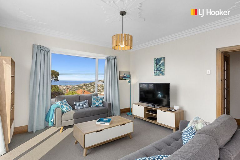 Photo of property in 118 Forfar Street, Clyde Hill, Dunedin, 9011