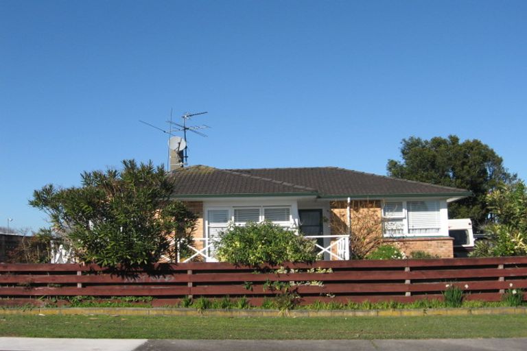 Photo of property in 99 Cargill Street, Papakura, 2110