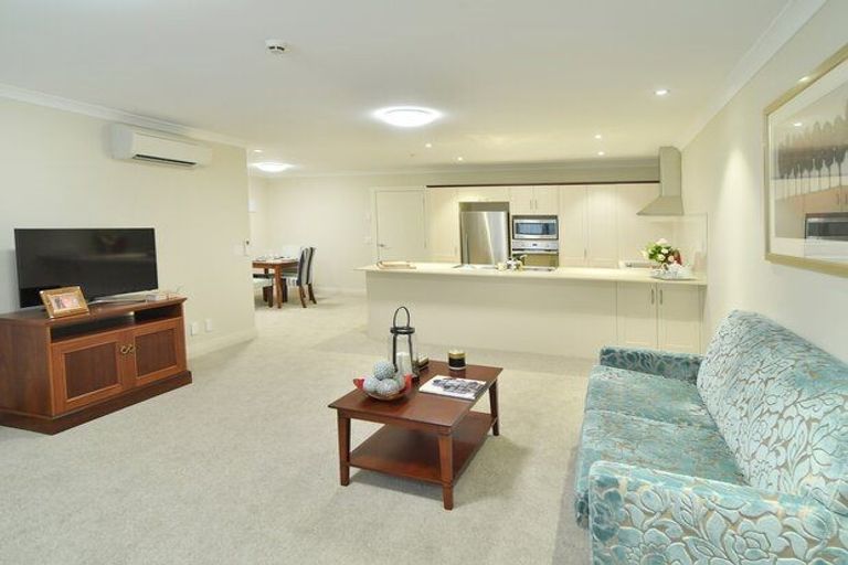 Photo of property in 98b/30 Ambassador Glade, Orewa, 0931