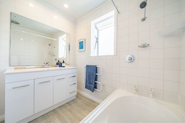 Photo of property in 115a Thackeray Street, Trentham, Upper Hutt, 5018