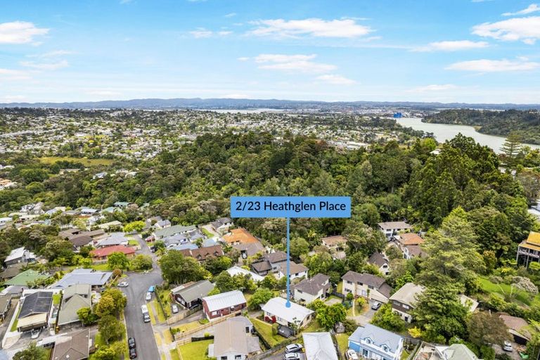 Photo of property in 2/23 Heathglen Place, Bayview, Auckland, 0629