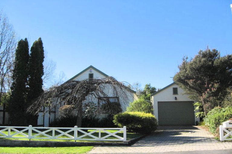 Photo of property in 18 Von Dadelszen Place, Havelock North, 4130