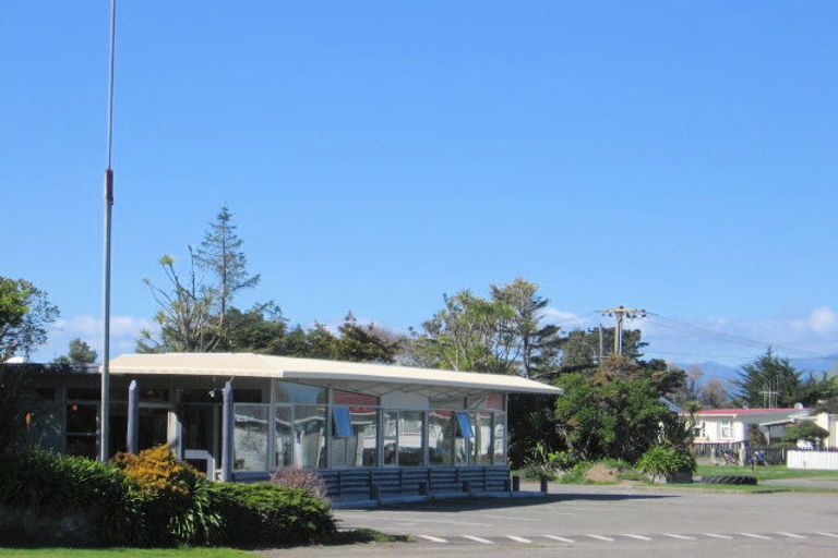 Photo of property in 14 Russell Street, Foxton, 4814