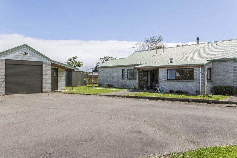 Photo of property in 9 Maclaurin Street, Dannevirke, 4930
