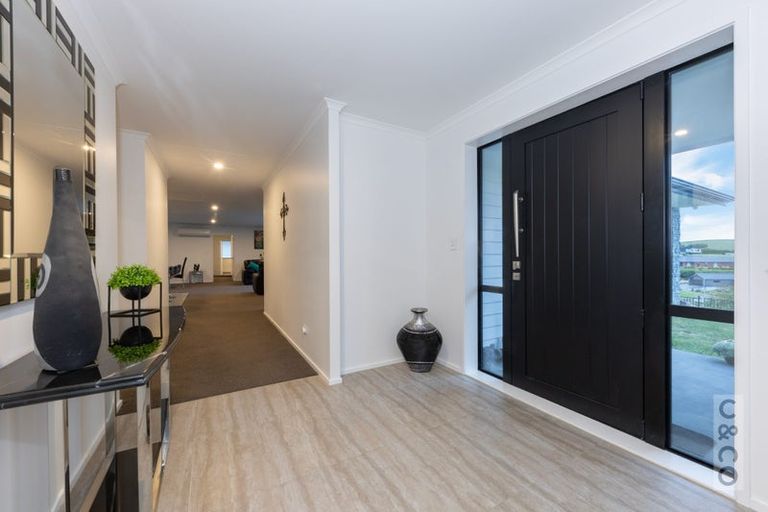 Photo of property in 104 Solan Drive, Waimauku, 0812