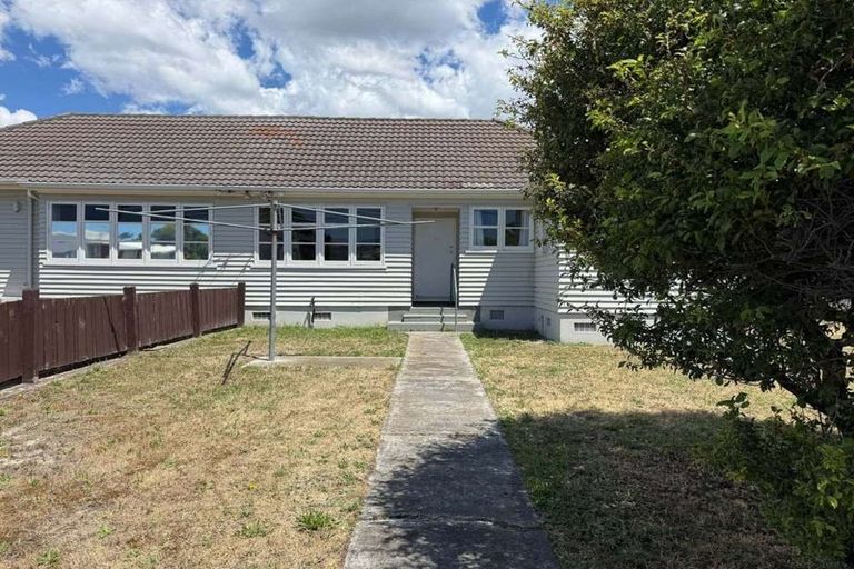 Photo of property in 12 Hardy Street, New Brighton, Christchurch, 8061