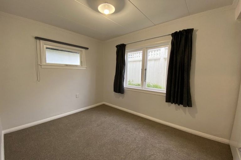 Photo of property in 36 Moa Point Road, Moa Point, Wellington, 6022