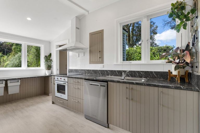 Photo of property in 53 Park Road, Carterton, 5713