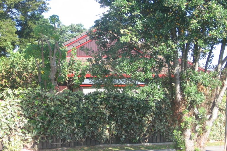 Photo of property in 4/20 Reid Road, New Lynn, Auckland, 0600