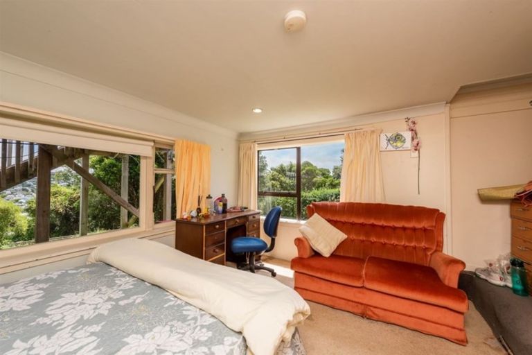 Photo of property in 28 Chesterton Street, Johnsonville, Wellington, 6037