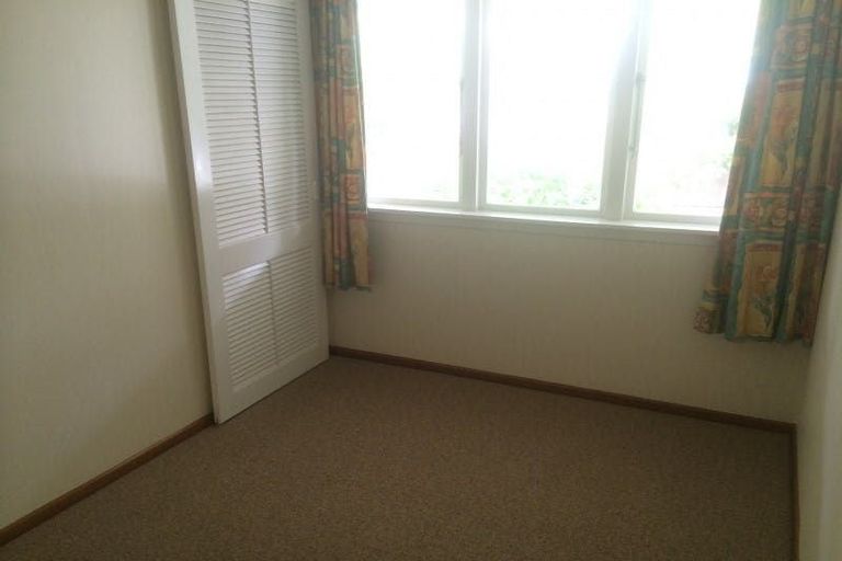 Photo of property in 2/54 Kings Crescent, Hutt Central, Lower Hutt, 5010