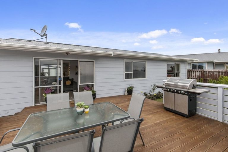 Photo of property in 12 Mossburn Grove, Kelson, Lower Hutt, 5010