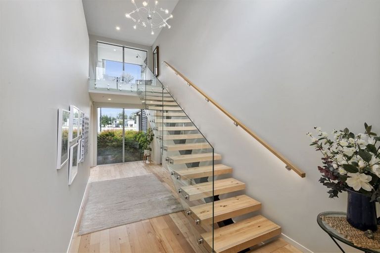 Photo of property in 30 Oakgrove Drive, Rangiora, 7400