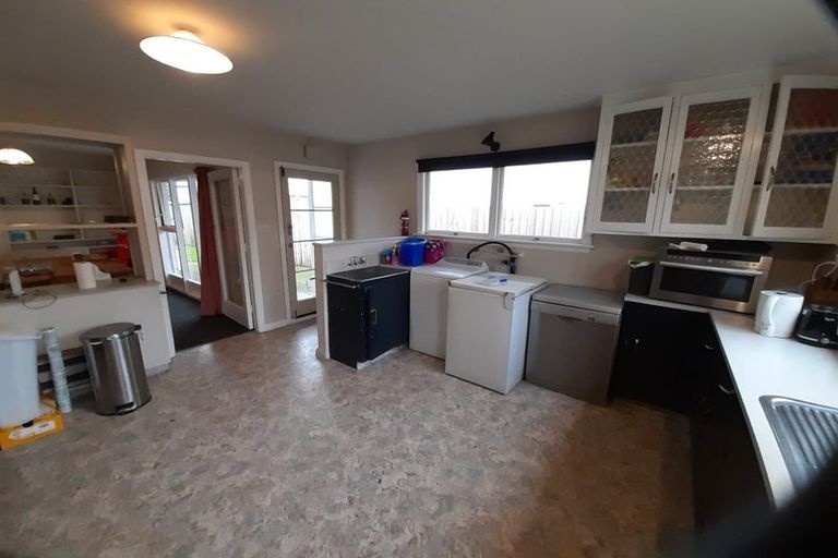 Photo of property in 28 Newbridge Place, Ilam, Christchurch, 8041