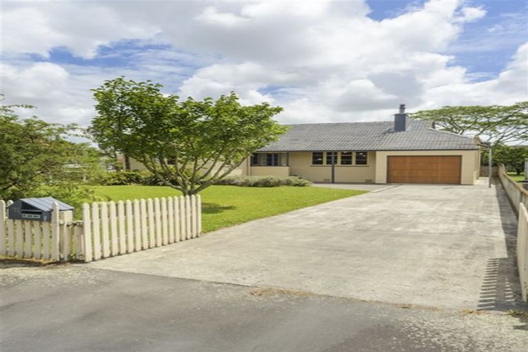 Photo of property in 11 Park Road, West End, Palmerston North, 4412