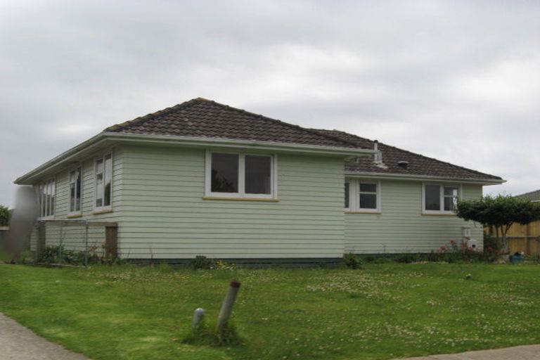 Photo of property in 28 Mariner Street, Mangere, Auckland, 2022