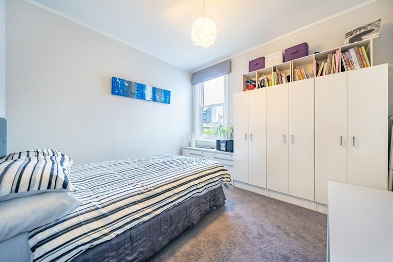 Photo of property in 25 Riddlers Crescent, Petone, Lower Hutt, 5012