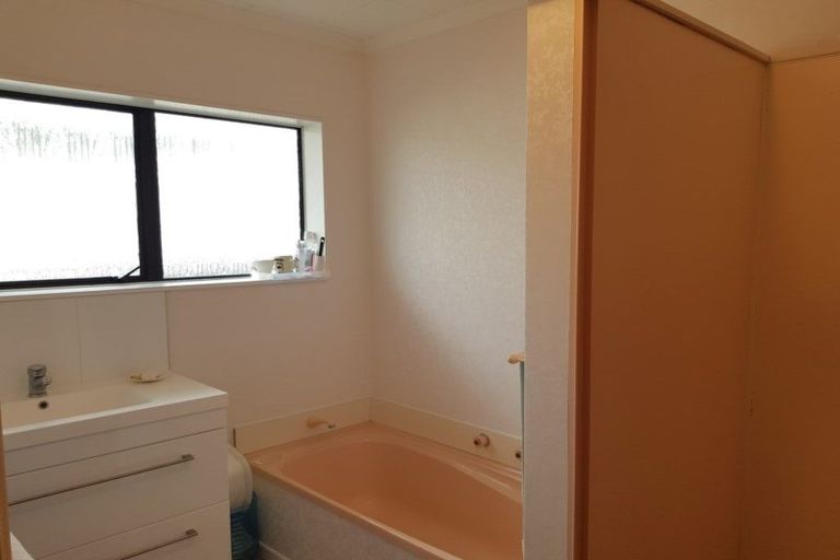 Photo of property in 28a Tukapa Street, Westown, New Plymouth, 4310