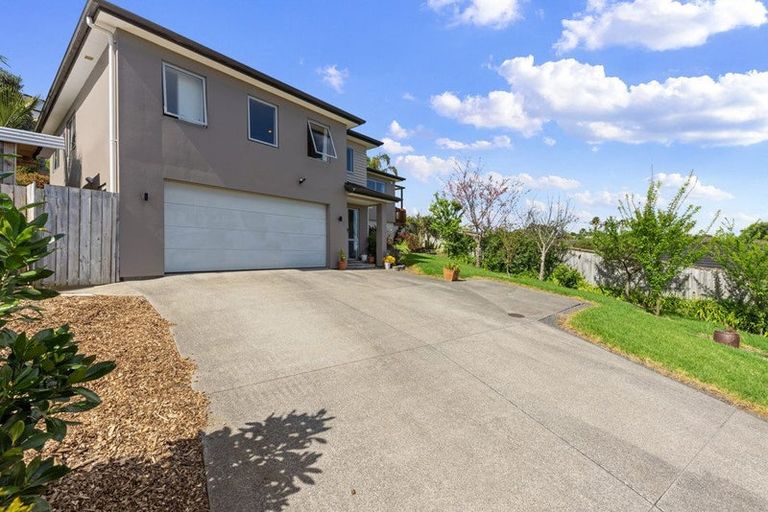 Photo of property in 36 Cape Vista Crescent, Pukekohe, 2120