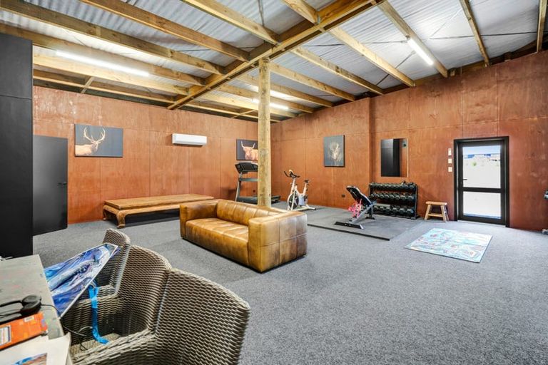 Photo of property in 90 Peters Road, Kaimiro, 4371