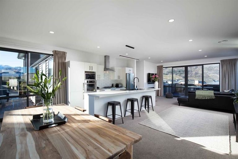 Photo of property in 19 Oxfordshire Avenue, Lower Shotover, Queenstown, 9304