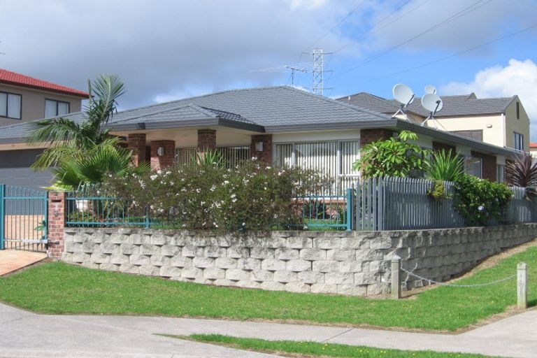 Photo of property in 29 Arlose Place, Westgate, Auckland, 0614