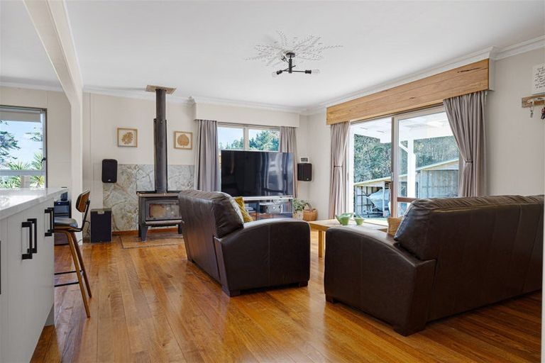 Photo of property in 1 Domain Road, Kawakawa, 0210