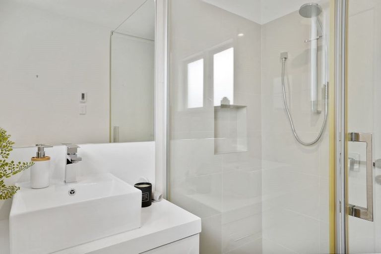 Photo of property in 98 Hamilton Avenue, Ilam, Christchurch, 8041