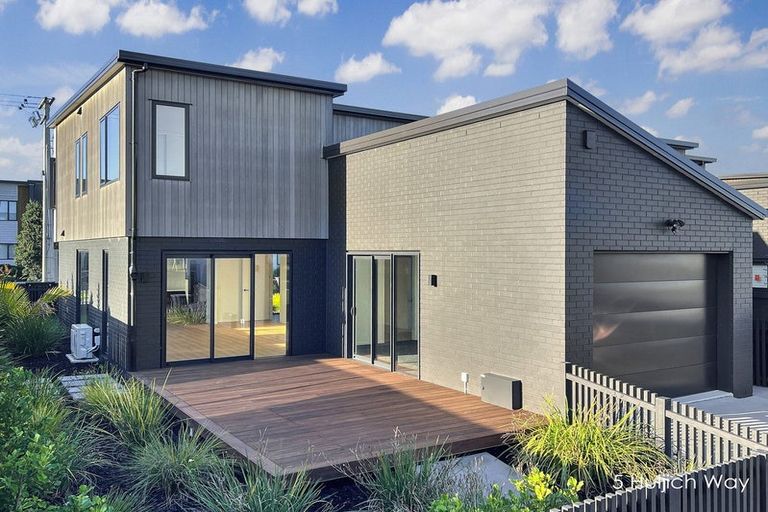 Photo of property in 5 Huljich Way, Hobsonville, Auckland, 0616