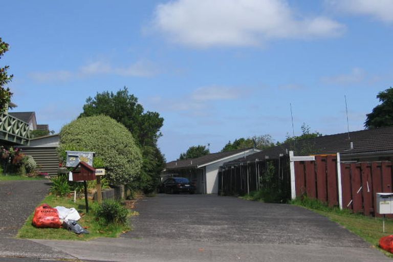 Photo of property in 2/96a Birkdale Road, Birkdale, Auckland, 0626