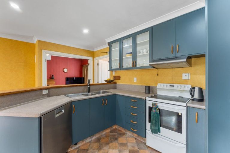 Photo of property in 79 Pahiatua Street, Hokowhitu, Palmerston North, 4410